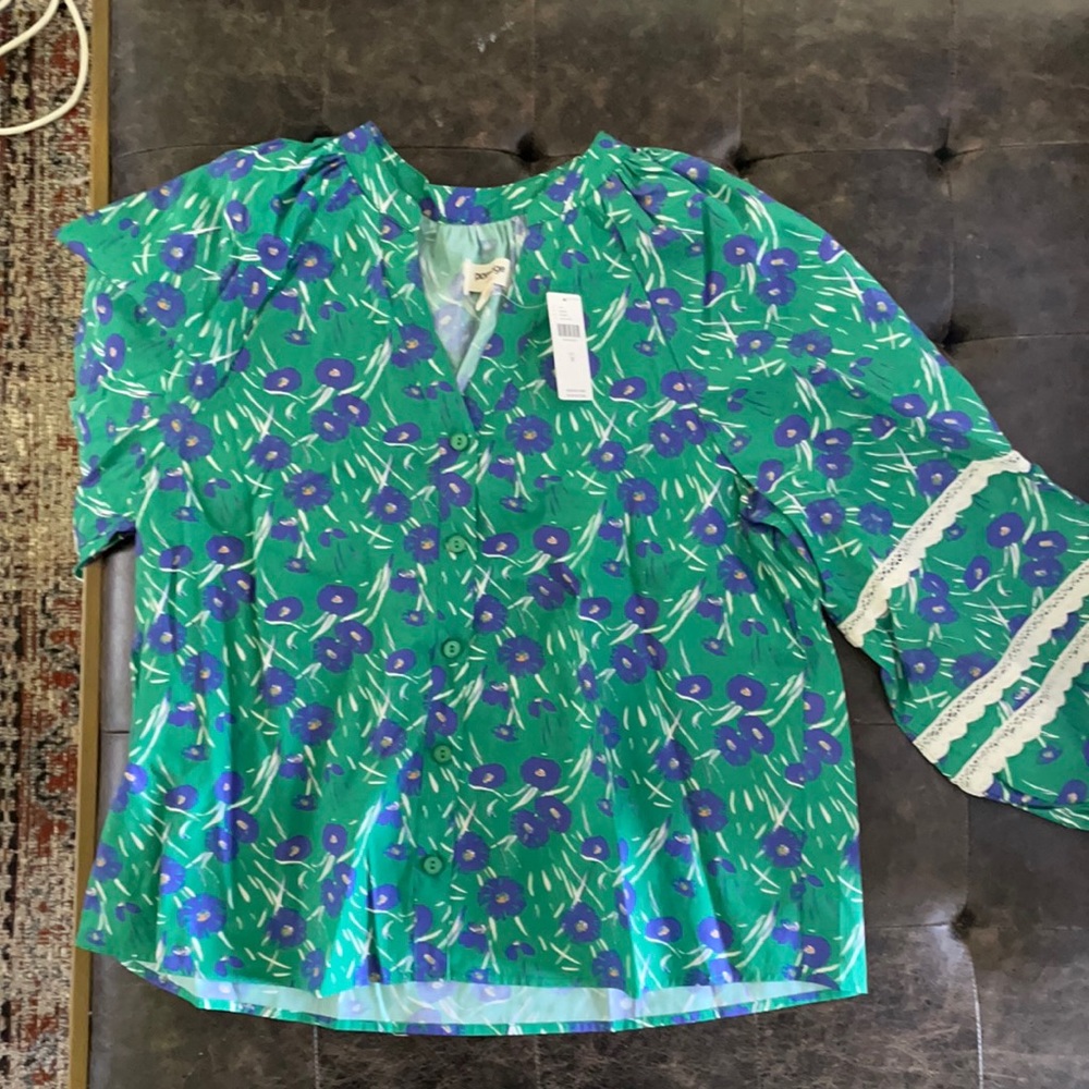 Anthropologie puff sleeve top